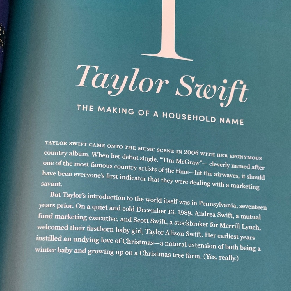 Taylor Swift Style Book - Picture 7 of 10